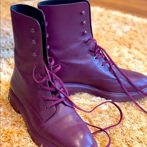 Stuart Weizman boots!